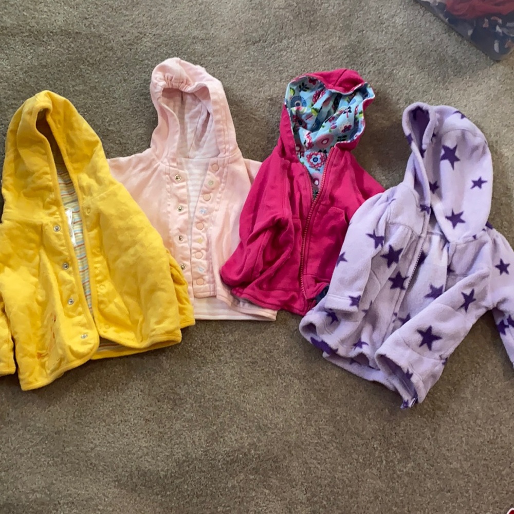 BUNDLE of 4 hooded sweatshirts.